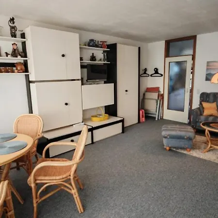 Vier Jahreszeiten Moewenblick Grossenbrode-Kai